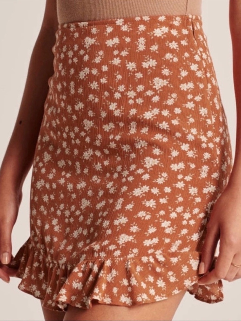 Abercrombie & Fitch Floral Ruffle Hem Mini Skirt in Orange & White, Size Small